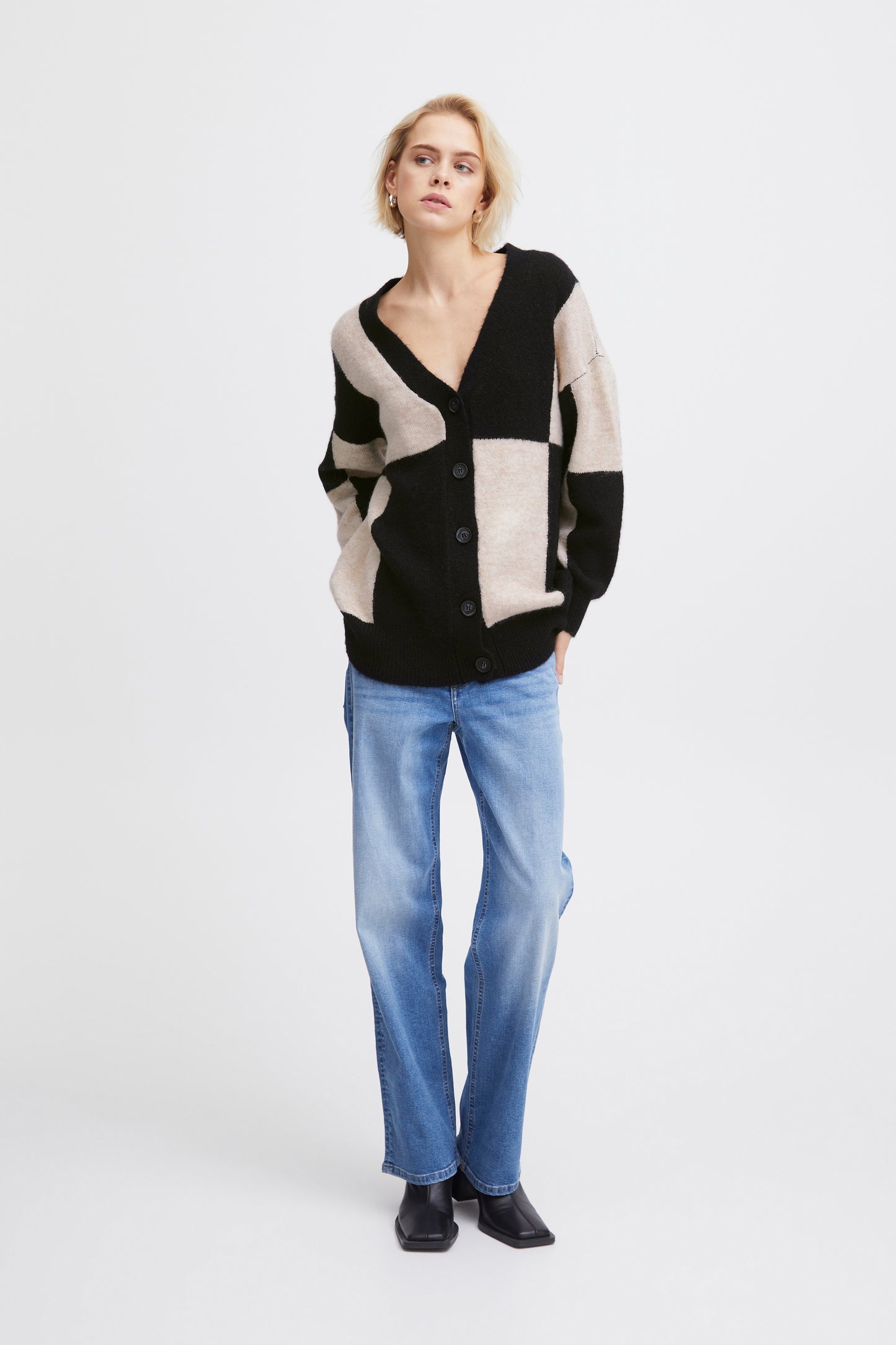 Knitted Cardigan (b&w)