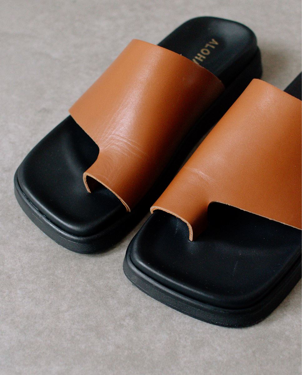 Toe Ring Flat Sandals