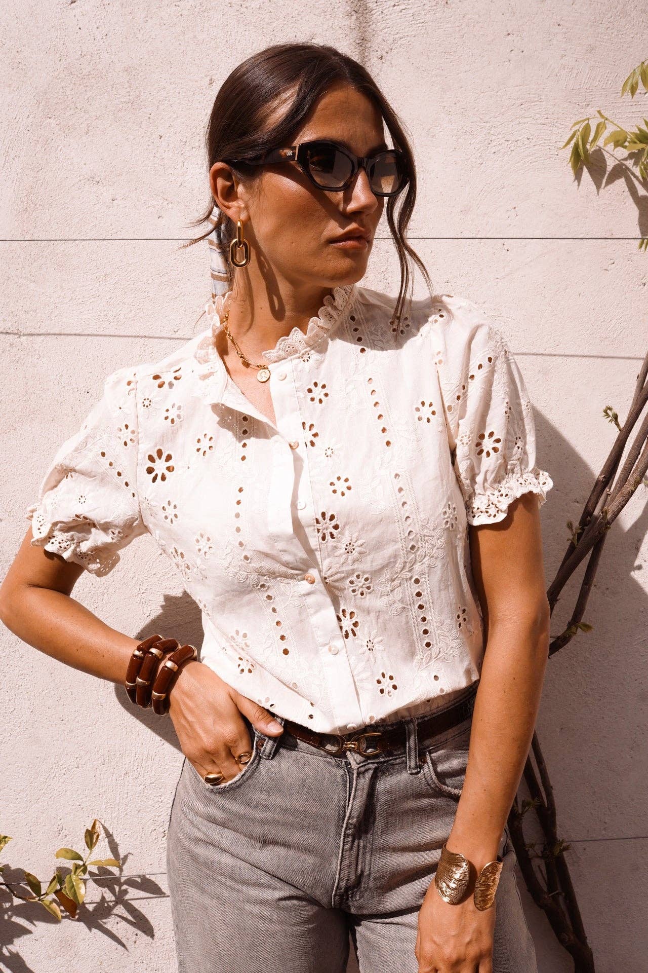 Delia Emproidered Shirt (beige)