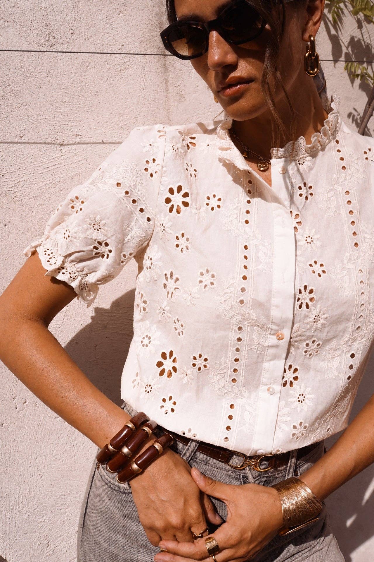 Delia Emproidered Shirt (beige)