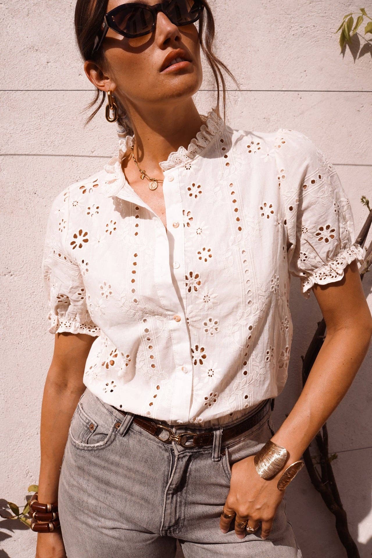 Delia Emproidered Shirt (beige)