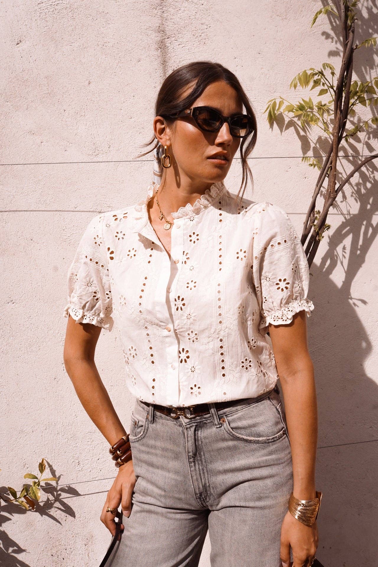Delia Emproidered Shirt (beige)
