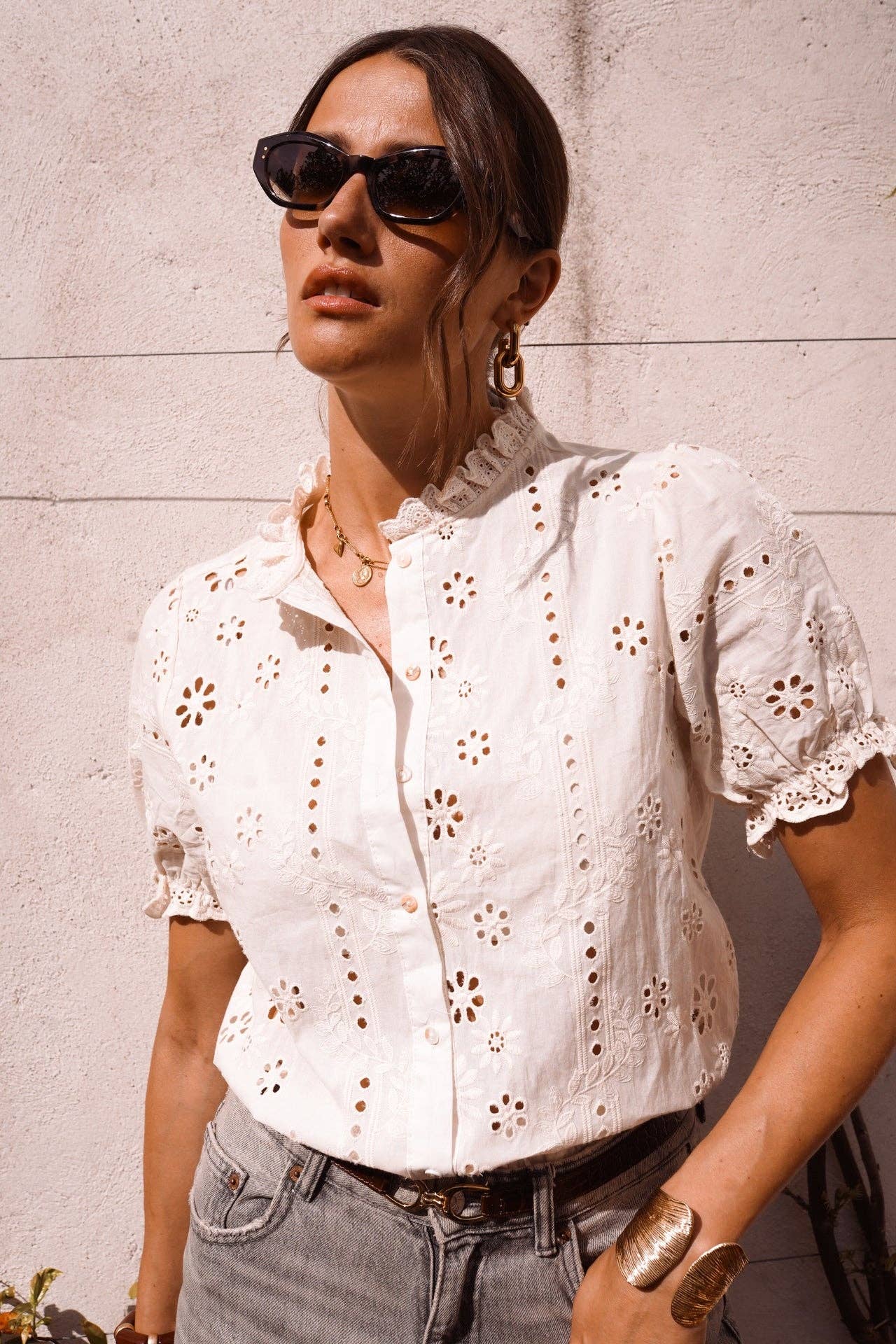 Delia Emproidered Shirt (beige)