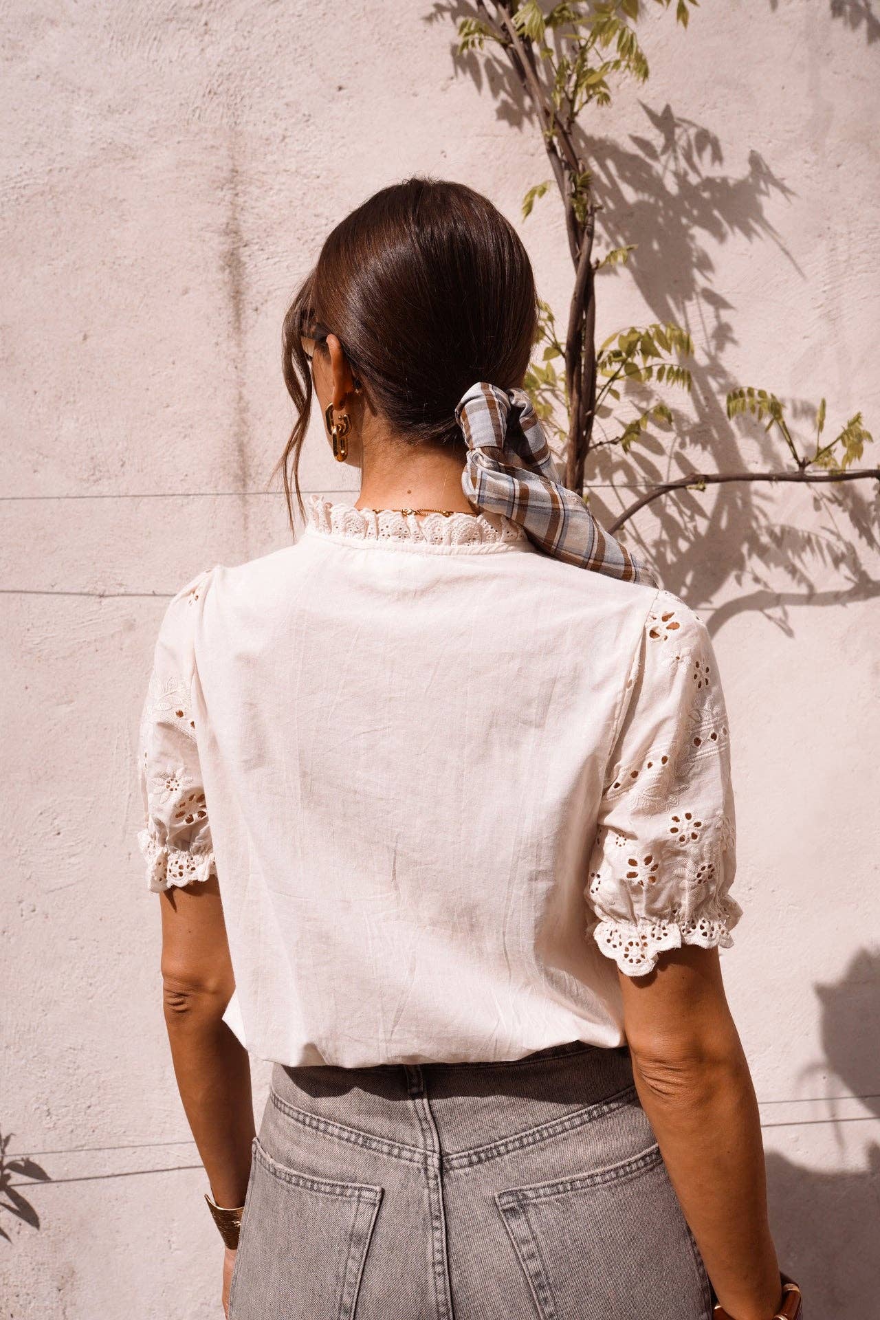 Delia Emproidered Shirt (beige)