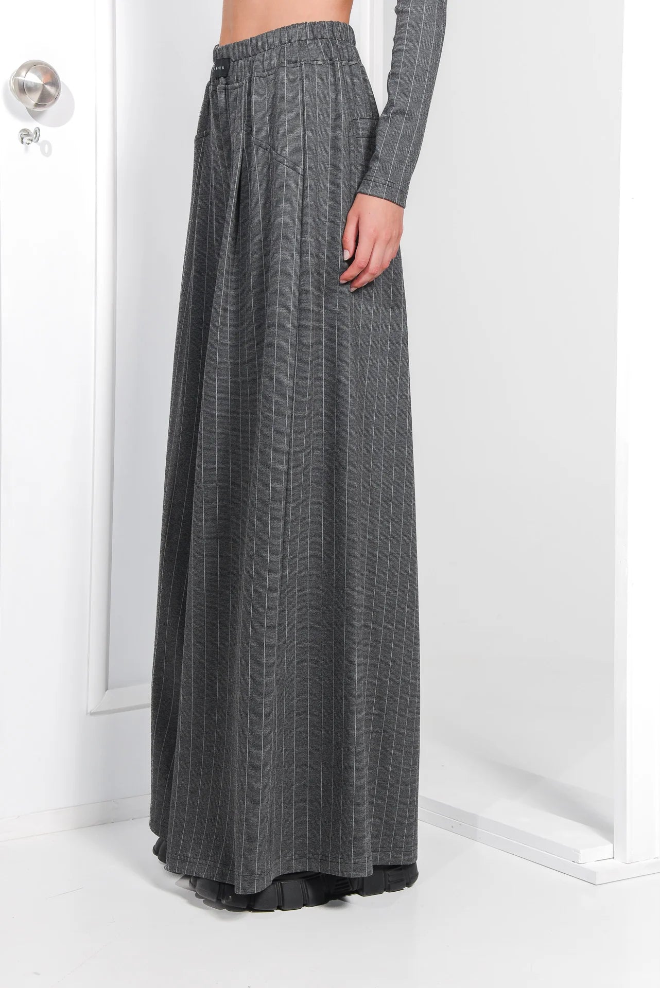 Ahead Wide Pants (Grey)