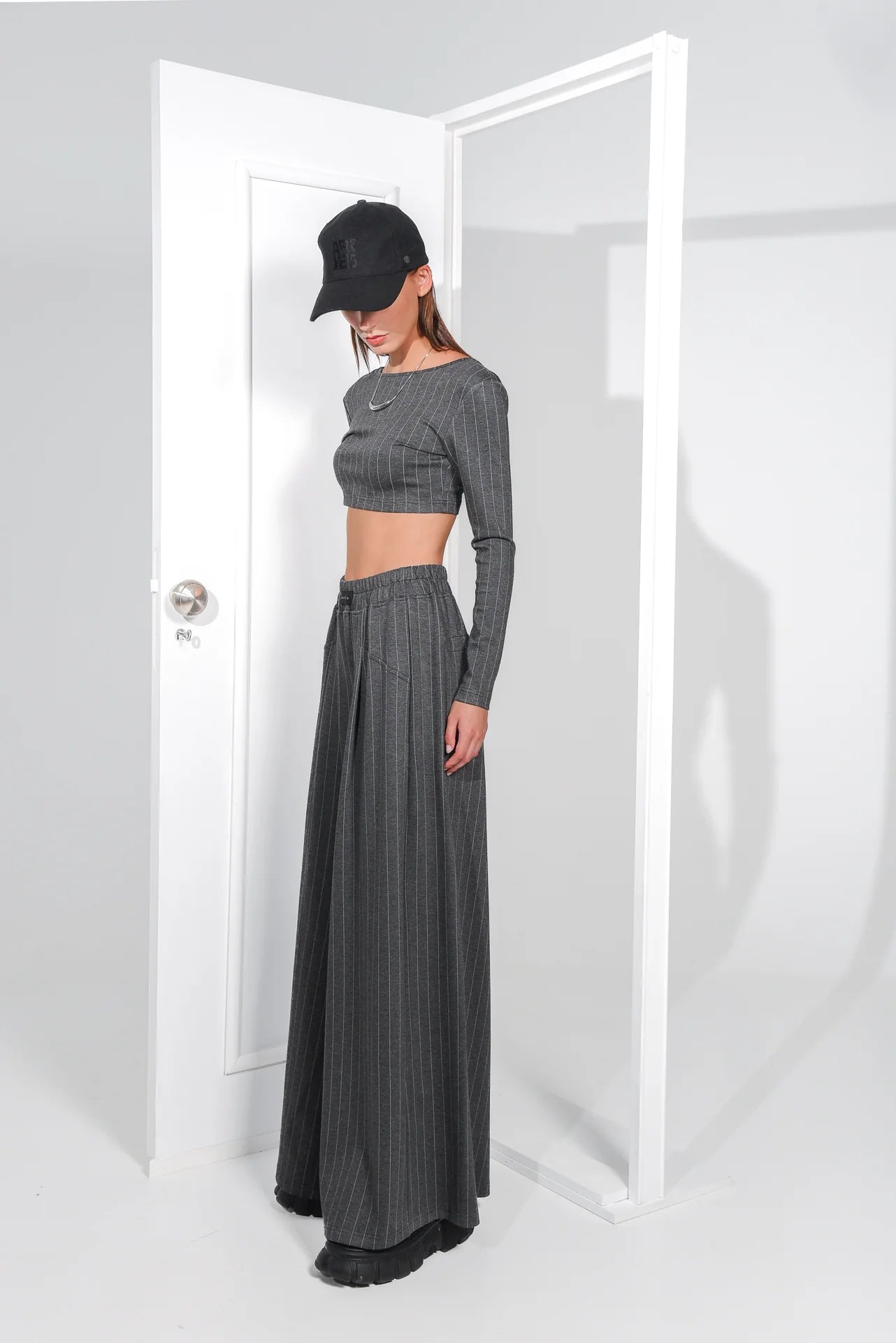 Ahead Wide Pants (Grey)