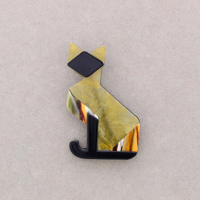 Cat Resin Brooch (yellow)