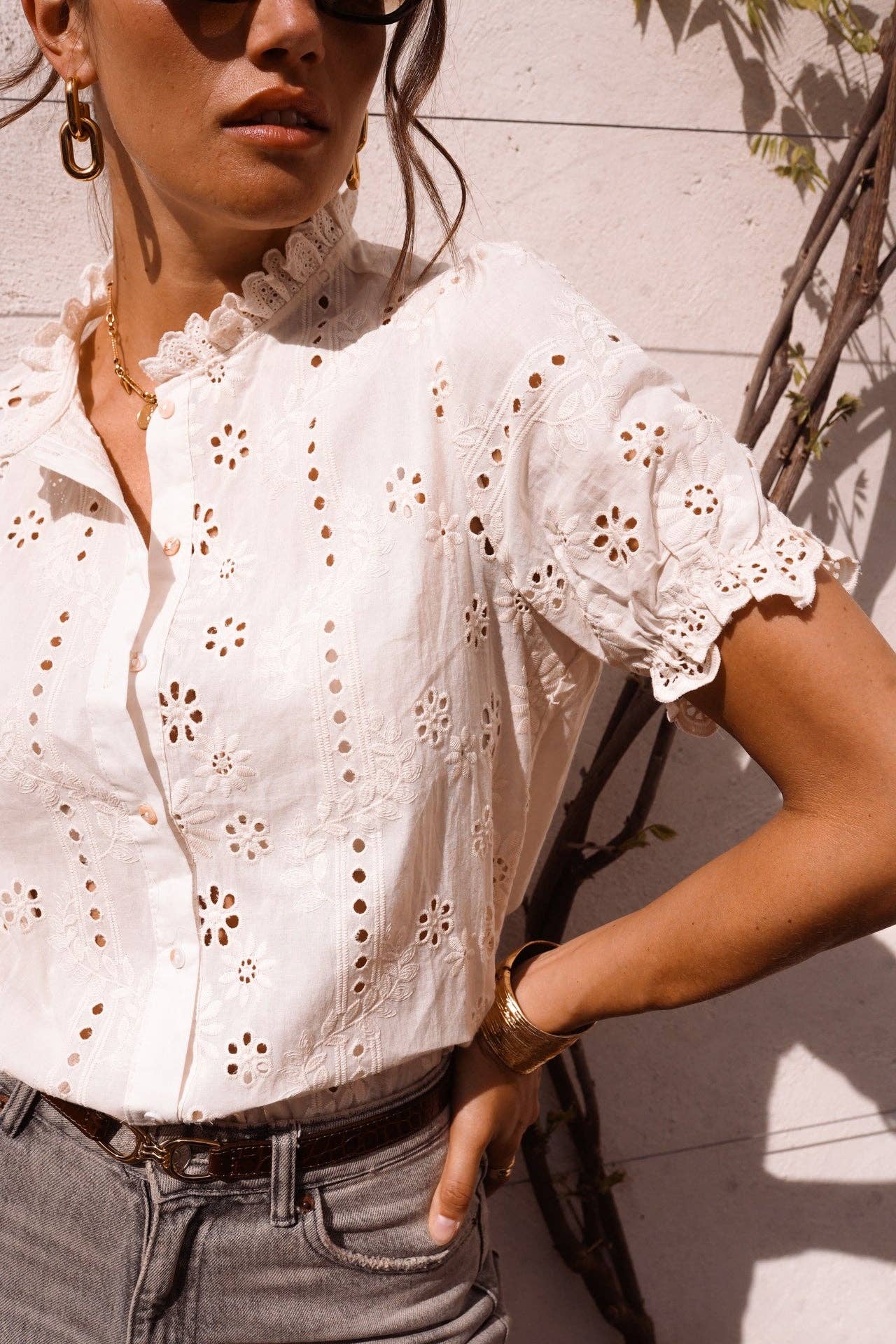Delia Emproidered Shirt (beige)