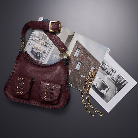 Long Nights Shoulder Bag (cherry)