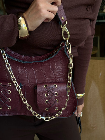Long Nights Shoulder Bag (cherry)