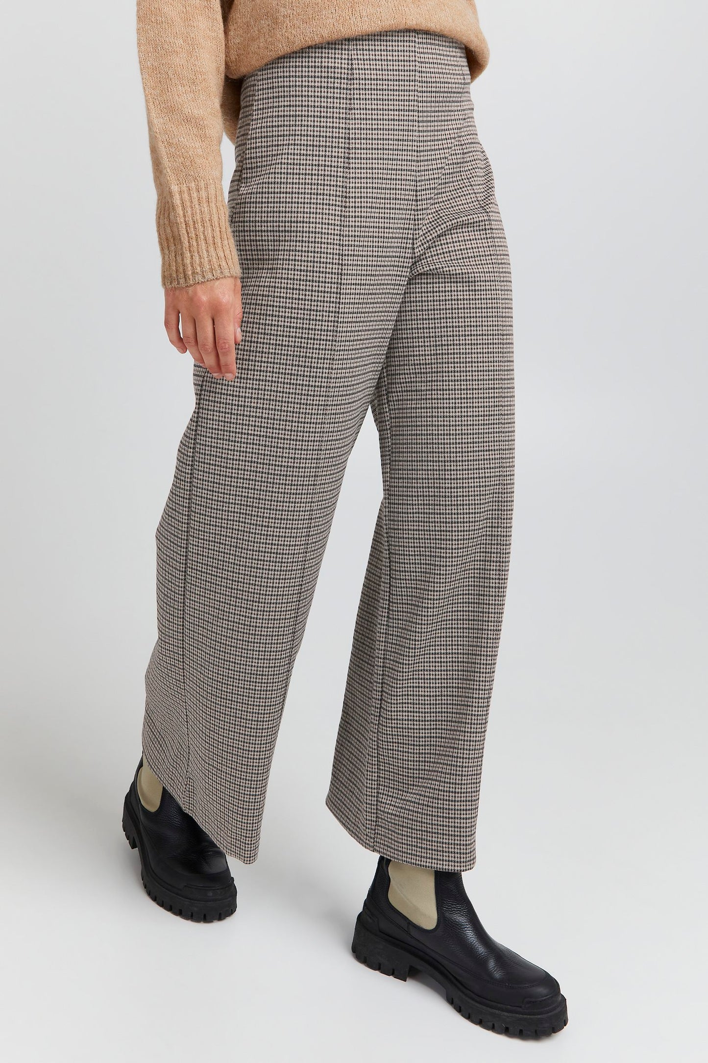 Wide Checked Pants
