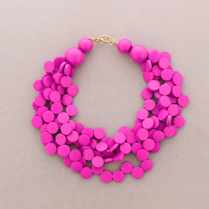 Wooden Medallion Choker (fuchsia)